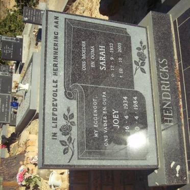 HENDRICKS Joey 1934-1984 &amp; Sarah 1933-2005