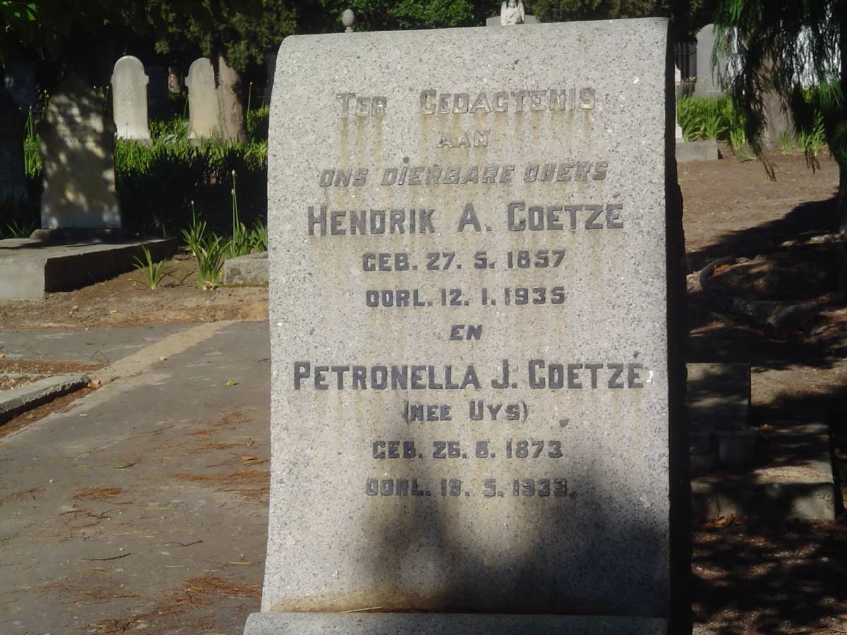 COETZÉ Hendrik A. 1857-1935 &amp; Petronella J. UYS 1873-1932