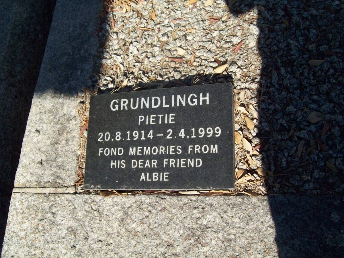 GRUNDLINGH Pietie 1914-1999