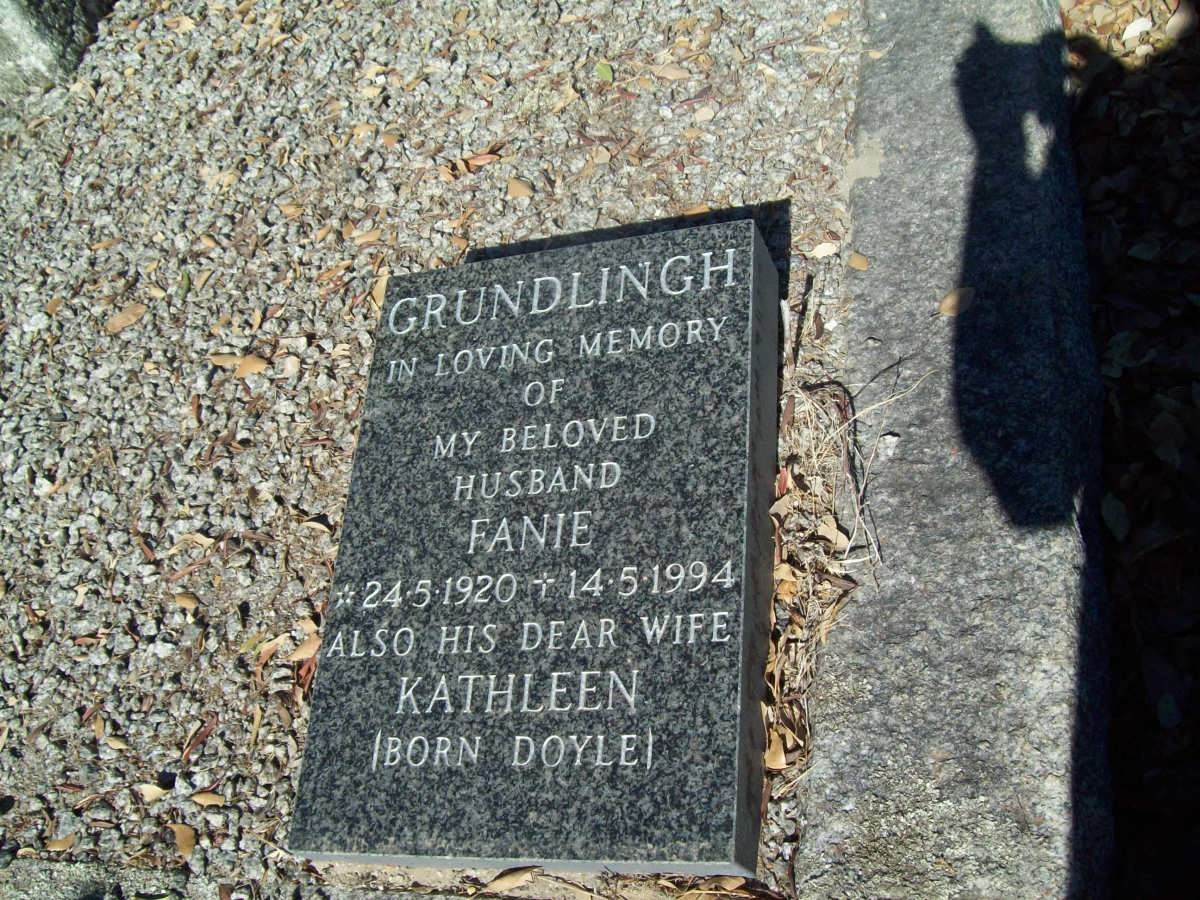 GRUNDLINGH Fanie 1920-1994 &amp; Kathleen DOYLE