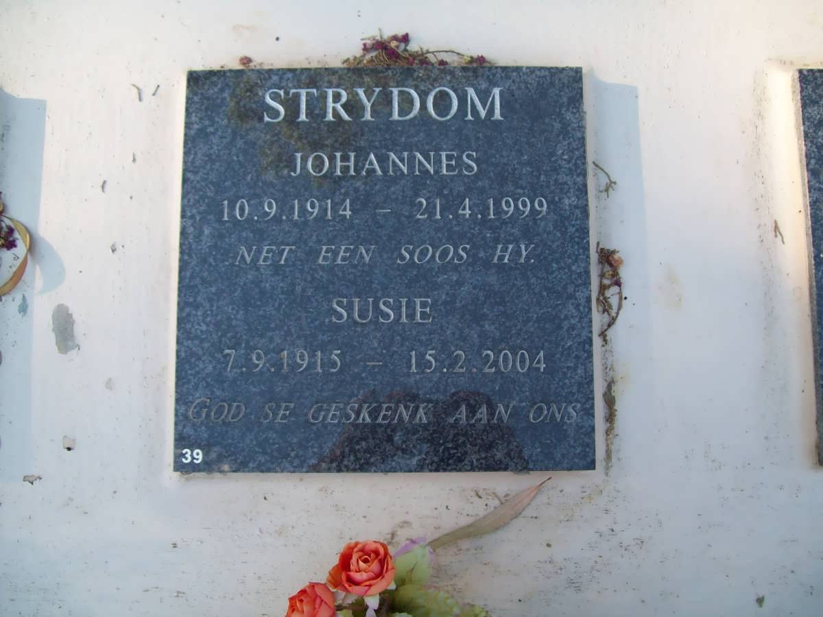 STRYDOM Johannes 1914-1999 &amp; Susie 1915-2004