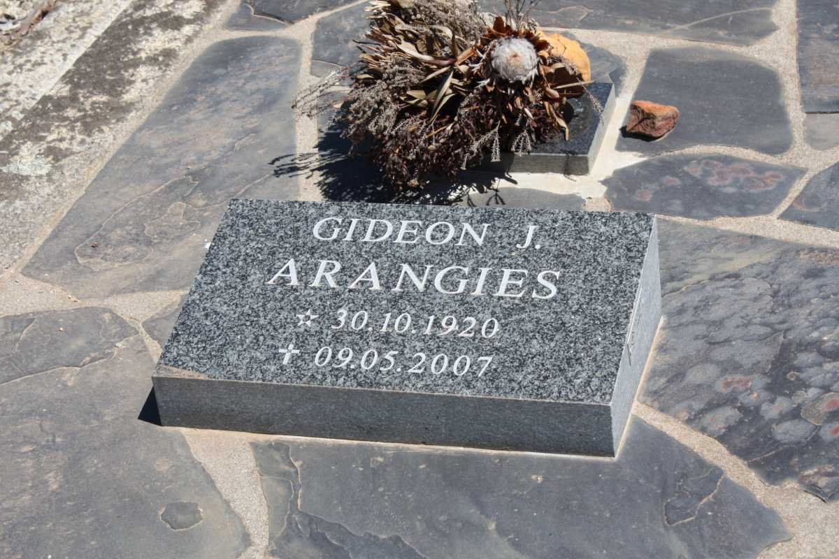 ARANGIES Gideon J. 1920-2007 