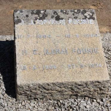 FOURIE J.J. 1894-1964 &amp; H.C. 1906-1974