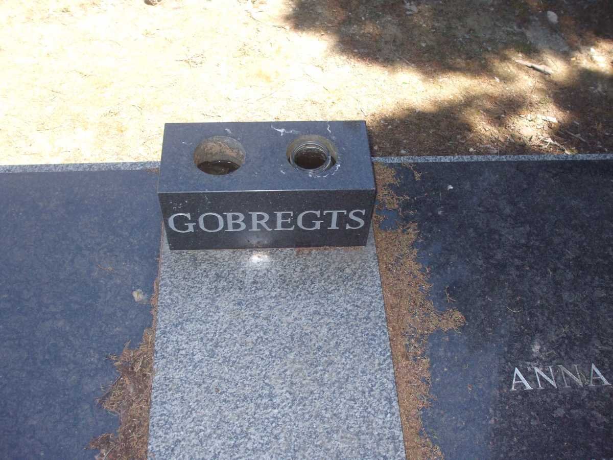 GOBREGTS Anna