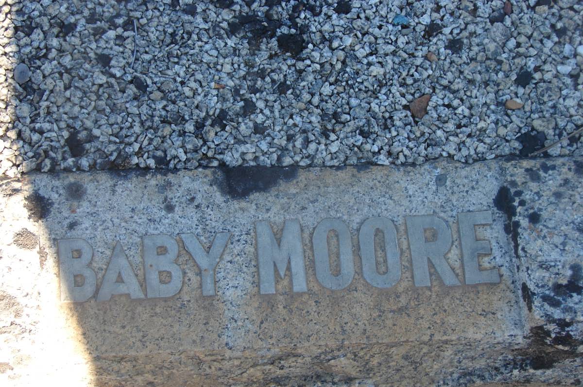 MOORE Baby