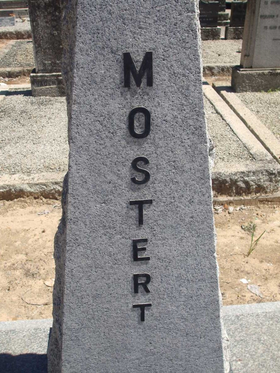 MOSTERT Nicolaas Frederik 1887-1951 & Johanna Jacobmina Elizabeth SMITH 1895-1982