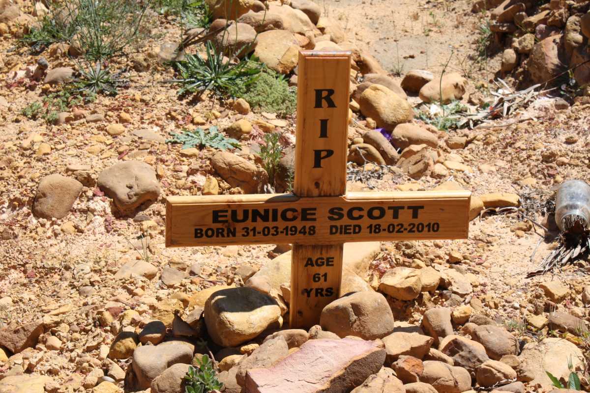 SCOTT Eunice 1948-2010