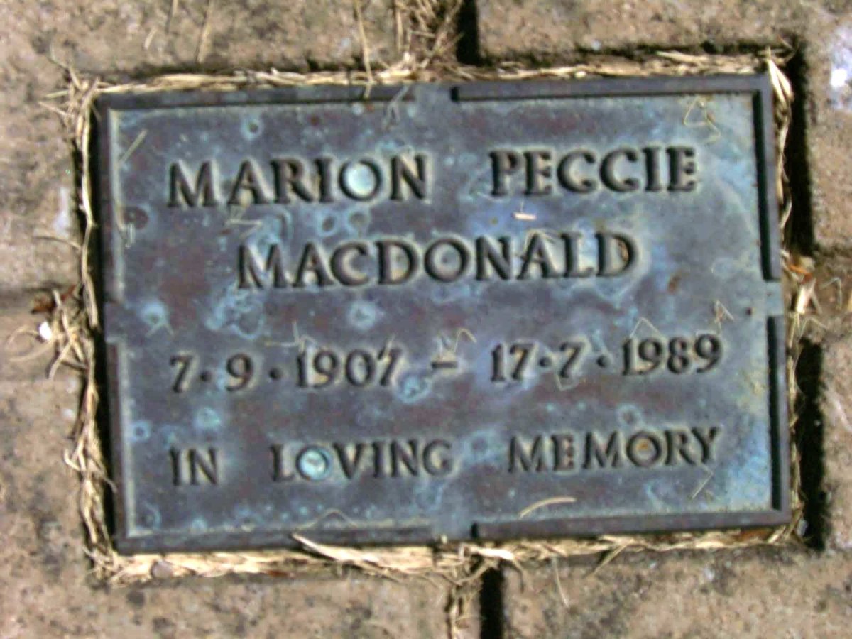 MACDONALD Marion Peggy 1907-1989