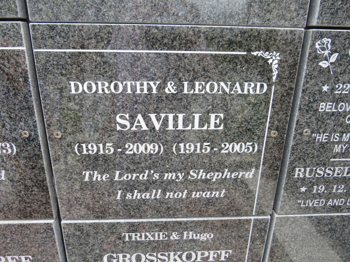 SAVILLE Leonard 1915-2005 & Dorothy 1915-2009