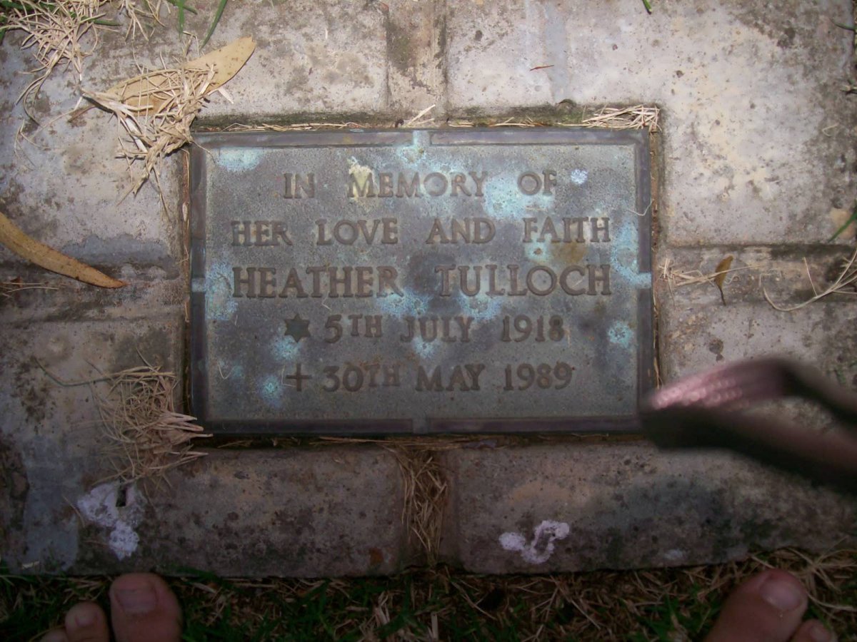 TULLOCH Heather 1918-1989