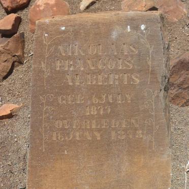 Western Cape, PRINCE ALBERT district, Leeu-Gamka, Abrahams Kraal, Kruidfontein_01, small cemetery