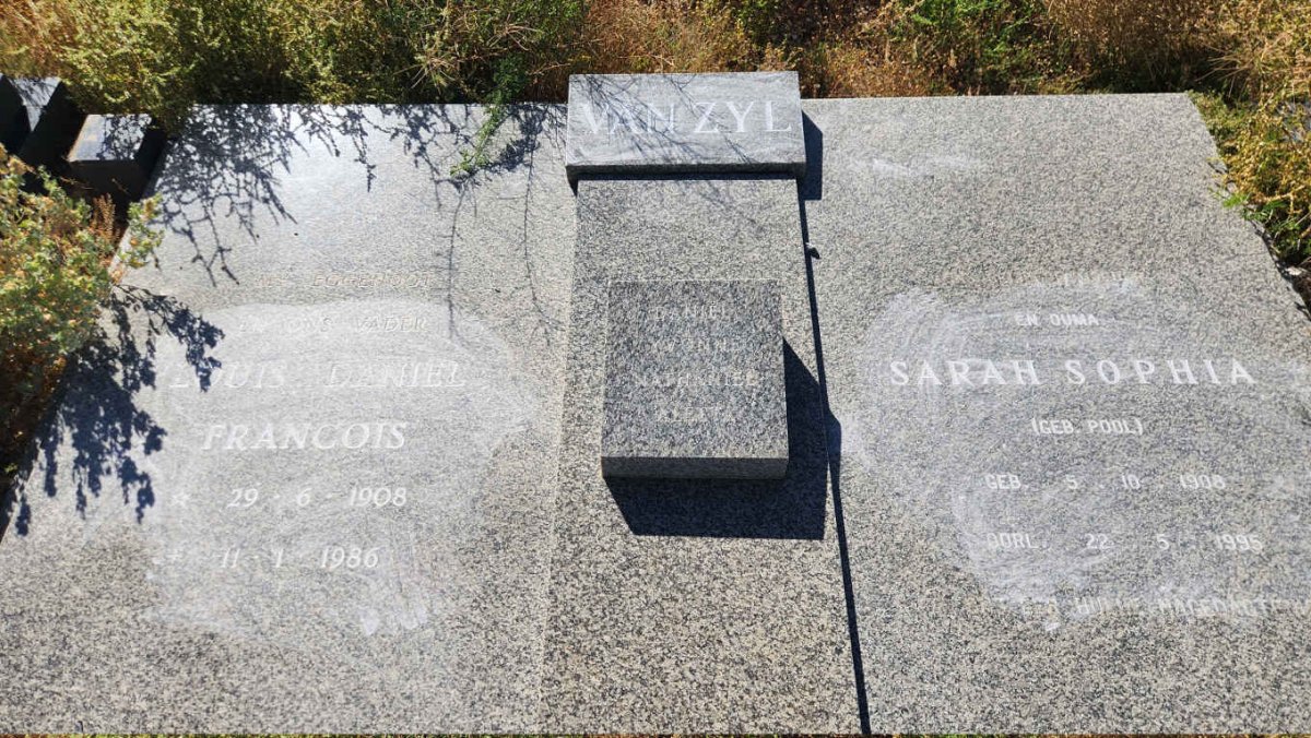 ZYL Louis Daniël Francois, van 1908-1986 & Sarah Sophia POOL 1908-1995