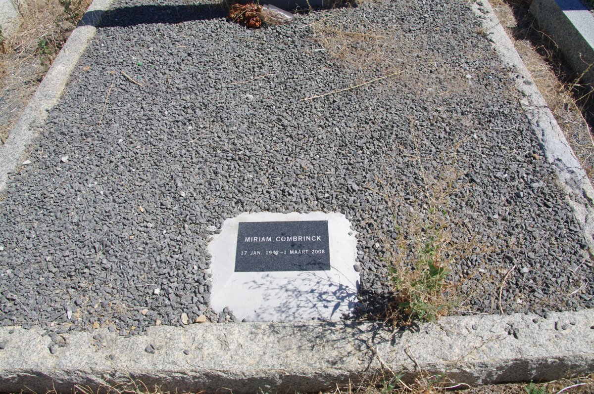 JONGH Gideon Bester, de 1916-1985 &amp; Vera Jane JUNGJUNGER 1919-1969 :: COMBRINCK Miriam