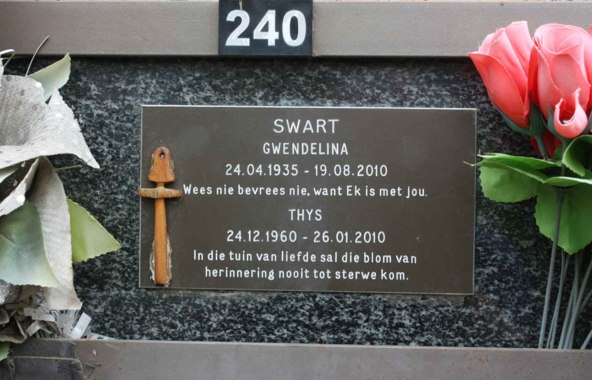 SWART Gwendelina 1935-2010 :: SWART Thys 1960-2010