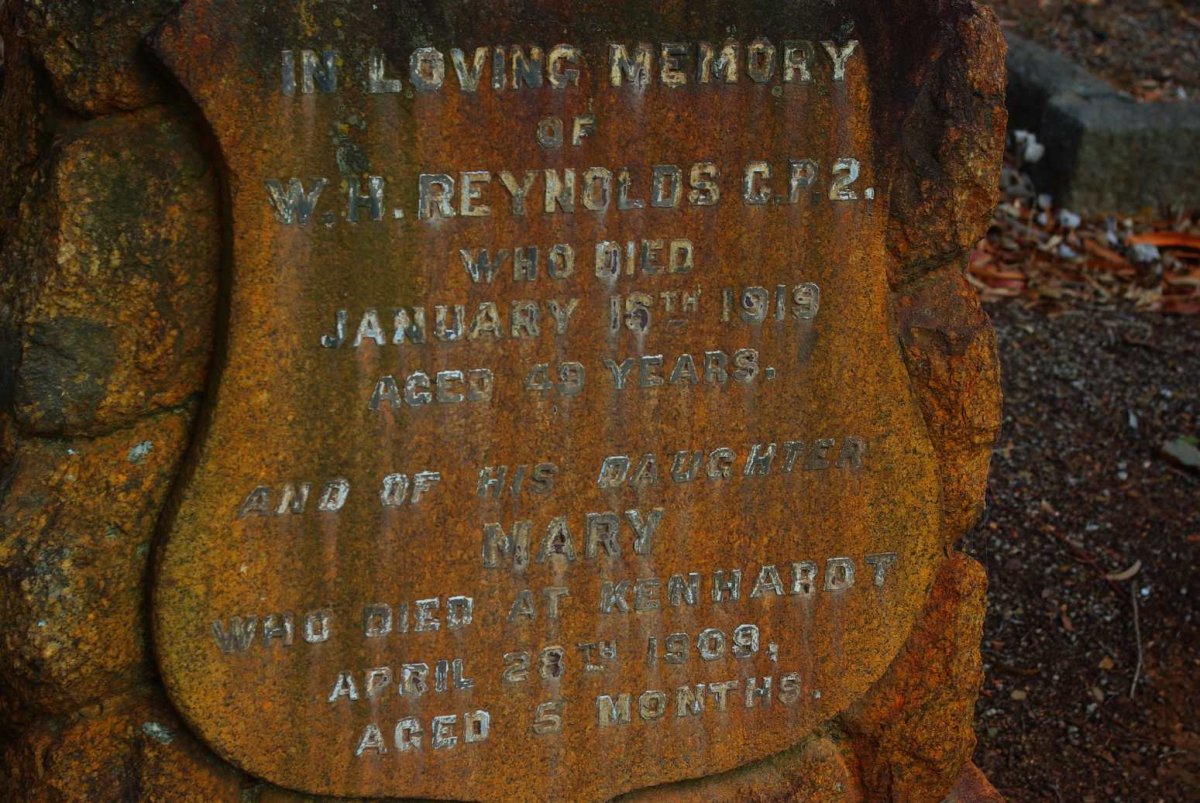 REYNOLDS W.H. -1919 :: REYNOLDS Mary -1909