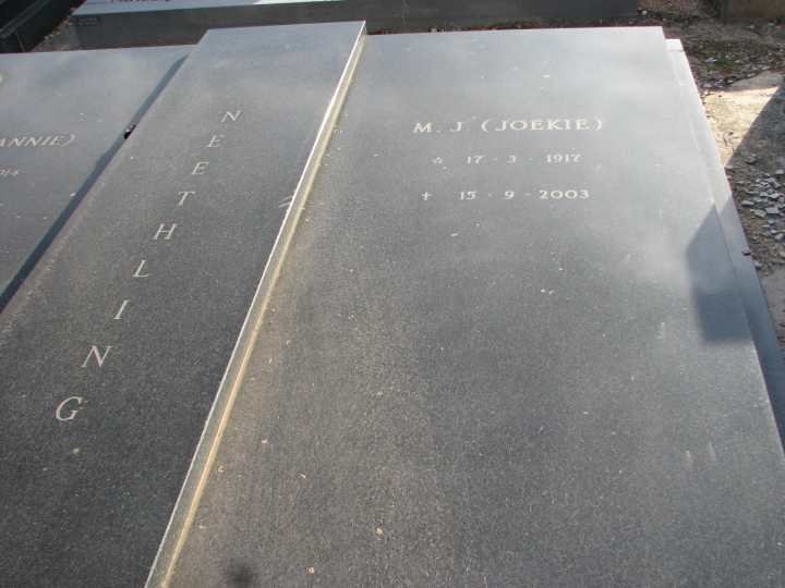 NEETHLING J.H. 1914-1991 & M.J. 1917-2003