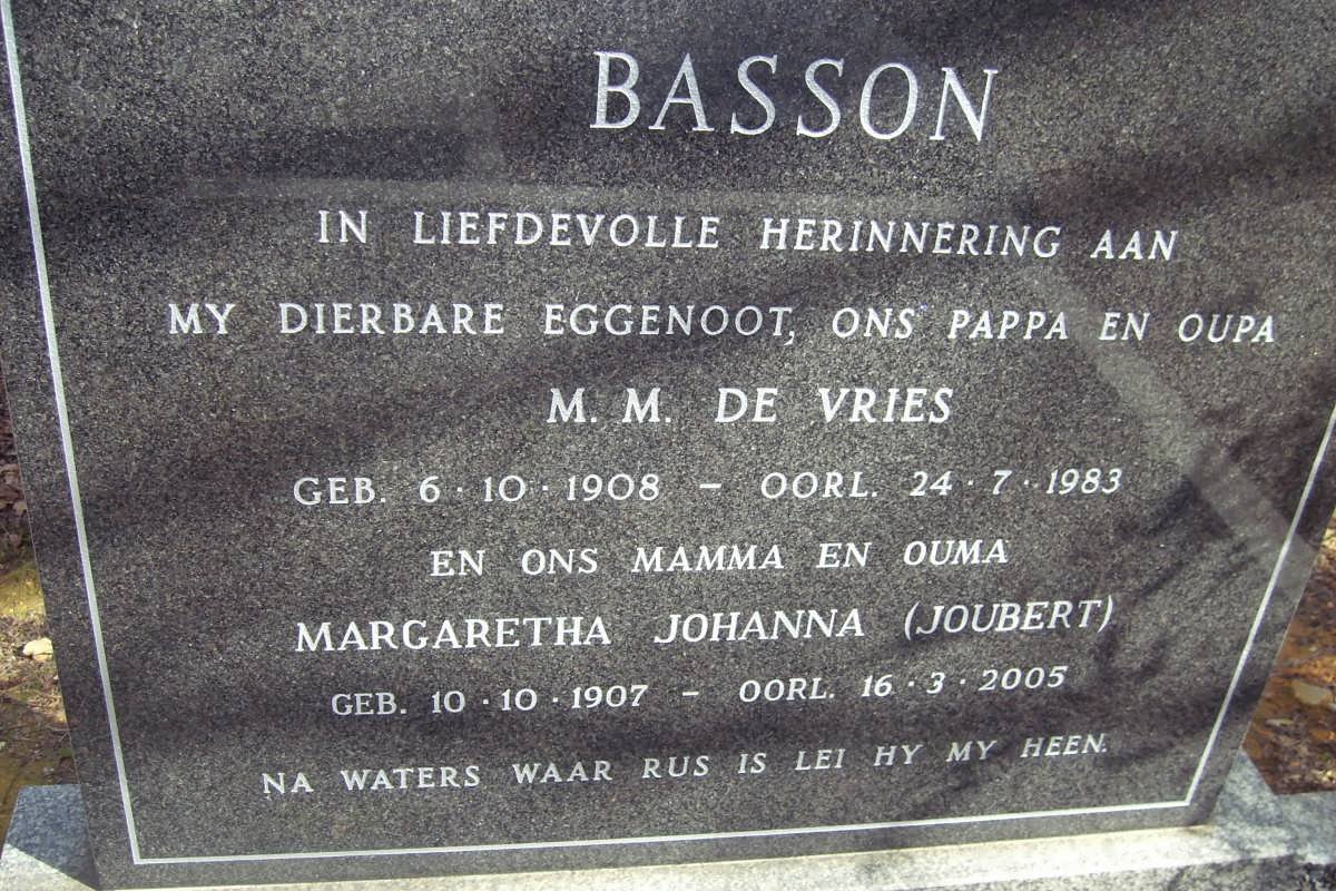 BASSON M.M. de Vries 1908-1983 &amp; Margaretha Johanna JOUBERT 1907-2005