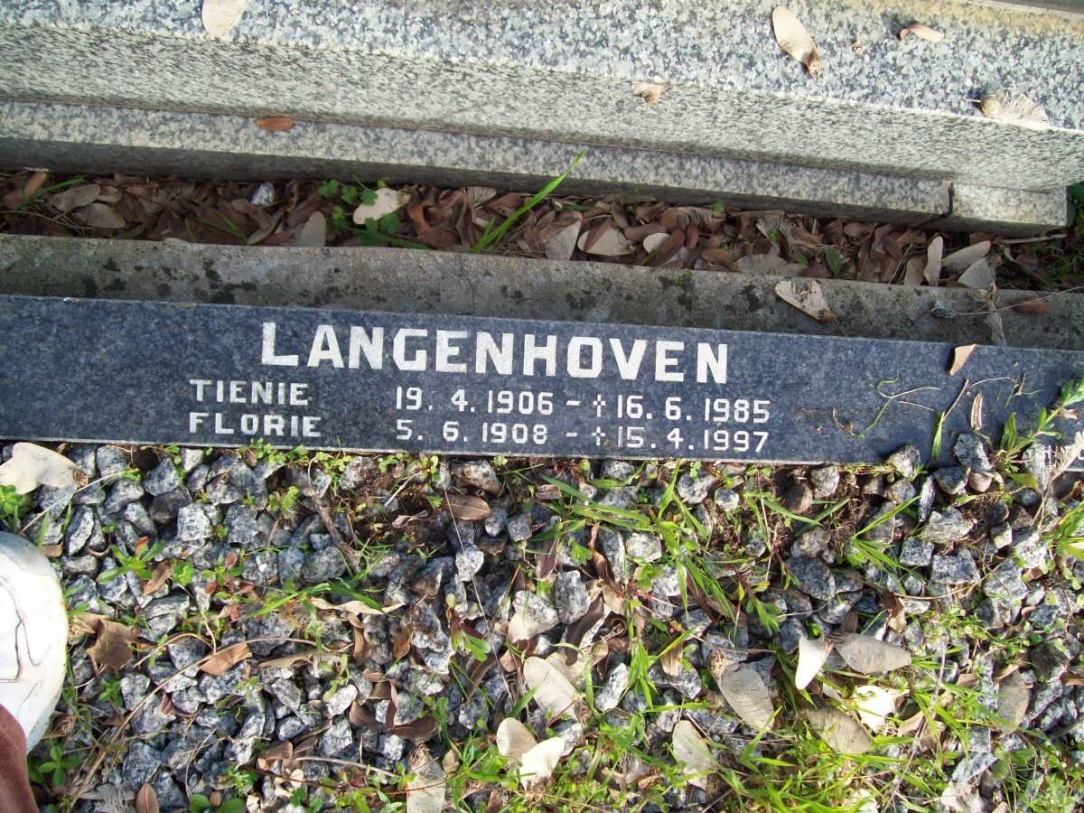 LANGENHOVEN Tienie 1906-1985 &amp; Florie 1908-1997
