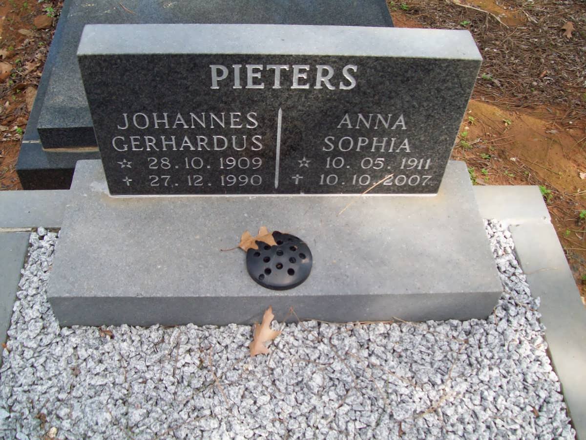 PIETERS Johannes Gerhardus 1909-1990 &amp; Anna Sophia 1911-2007