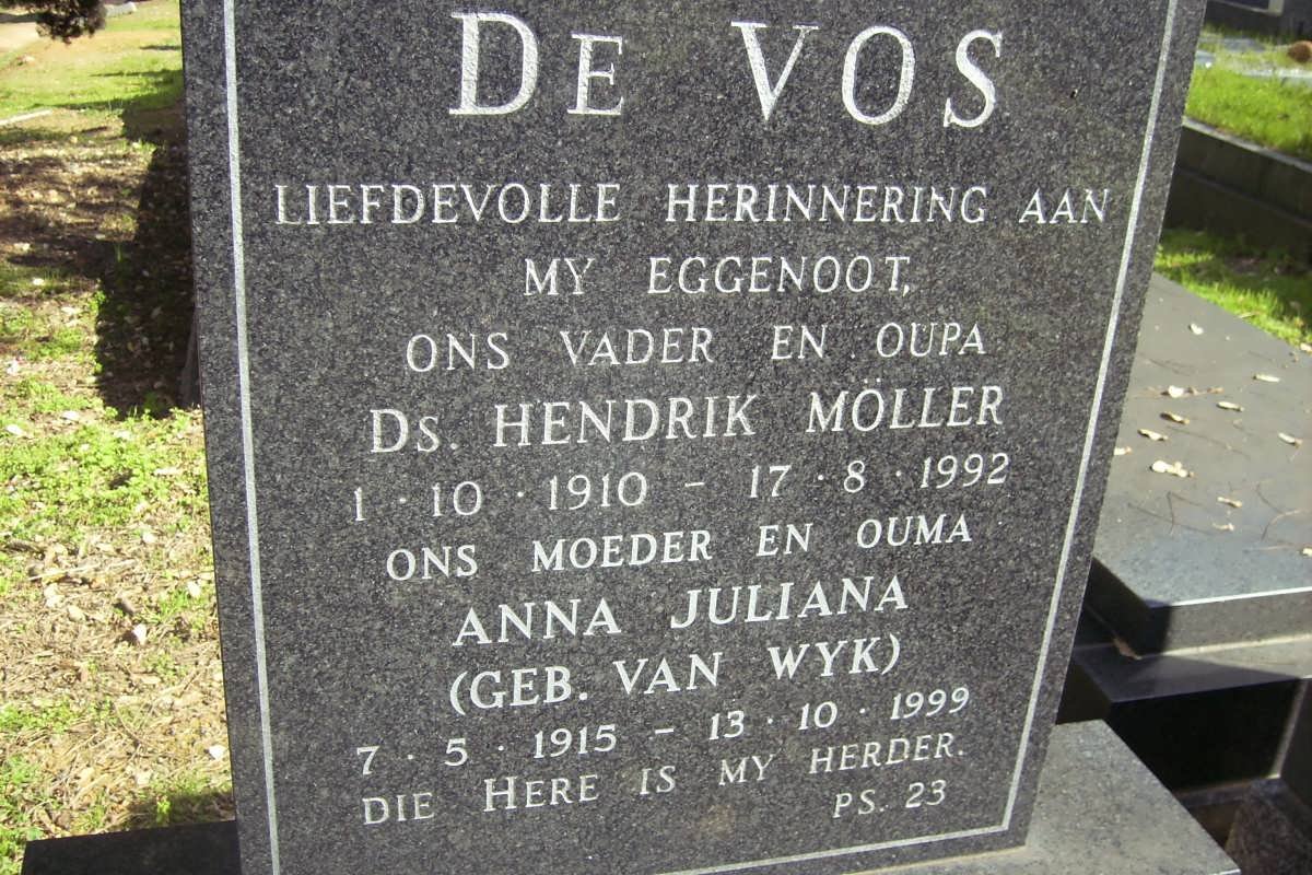VOS Hendrik Möller 1910-1992 &amp; Anna Juliana VAN WYK 1915-1999
