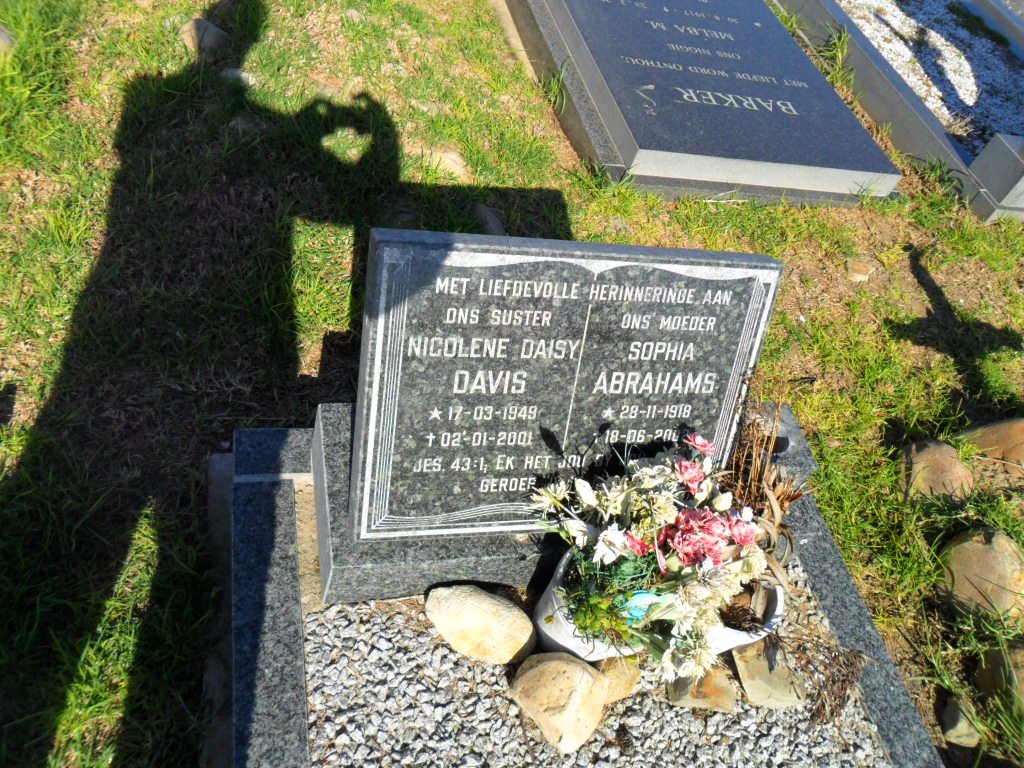 ABRAHAMS Sophia 1918-200? :: DAVIS Nicolene Daisy 1949-2001