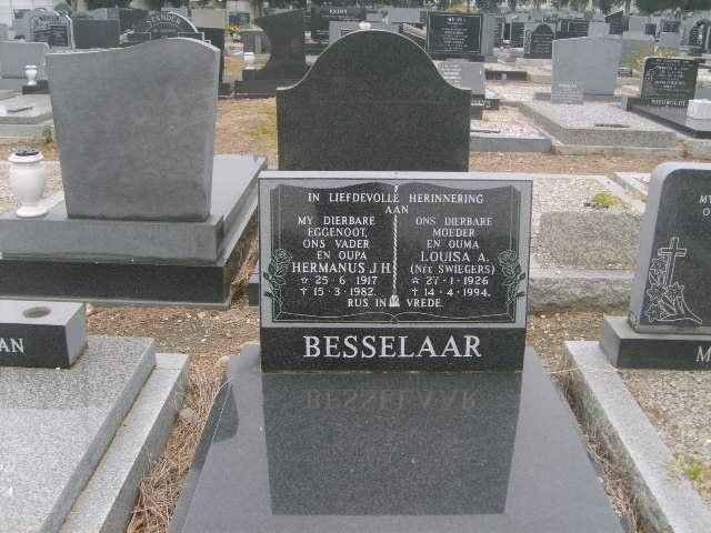 BESSELAAR Hermanus J.H. 1917-1982 &amp; Louisa A. SWIEGERS 1926-1994