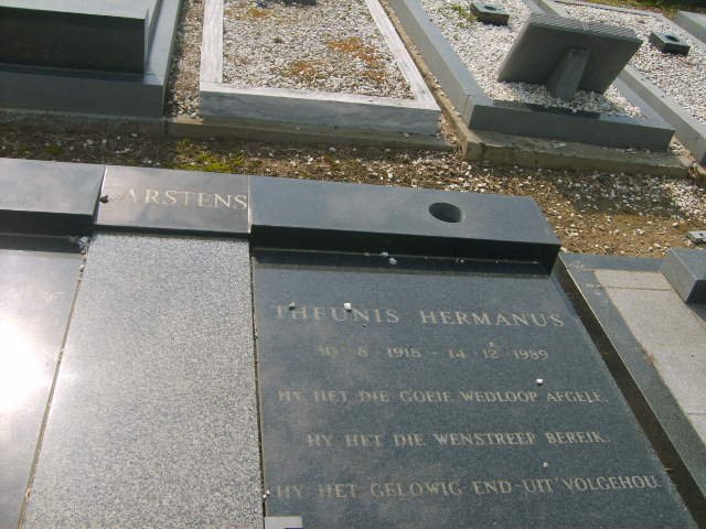 CARSTENS Theunis Hermanus 1918-1989