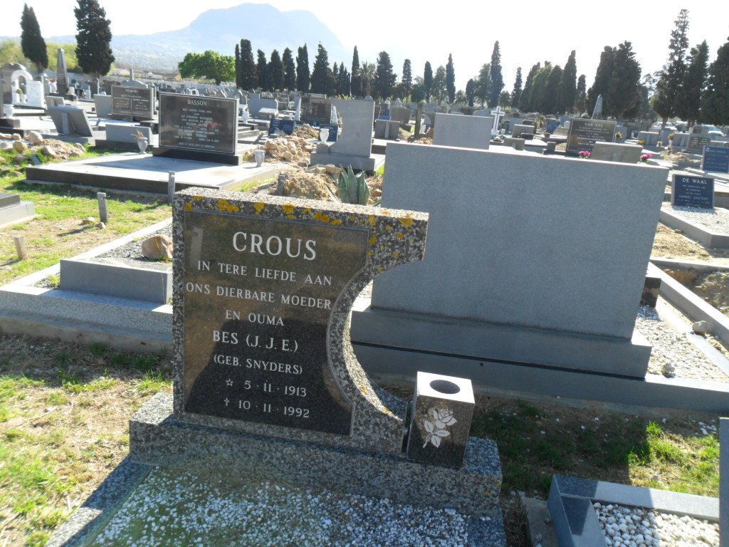 CROUS J.J.E. nee SNYDERS 1913-1992