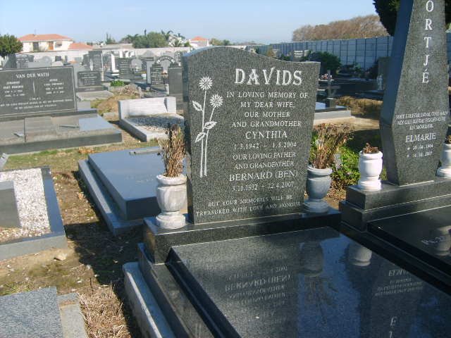 DAVIDS Bernard 1932-2007 &amp; Cynthia 1942-2004