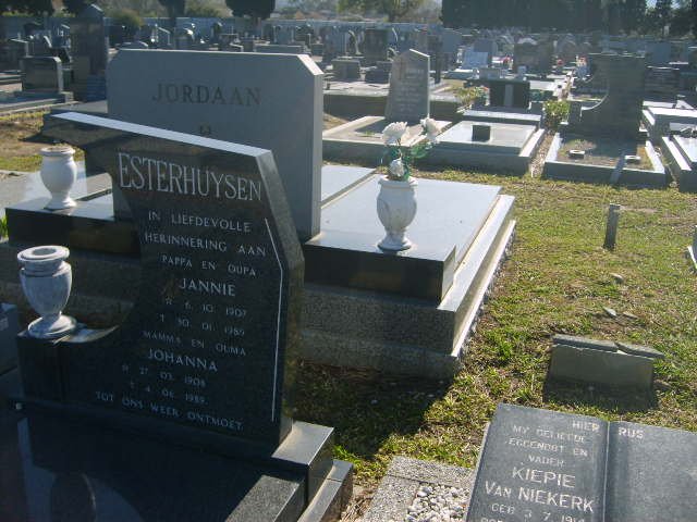 ESTERHUYSEN Jannie 190?-1989 &amp; Johanna 1908-1989