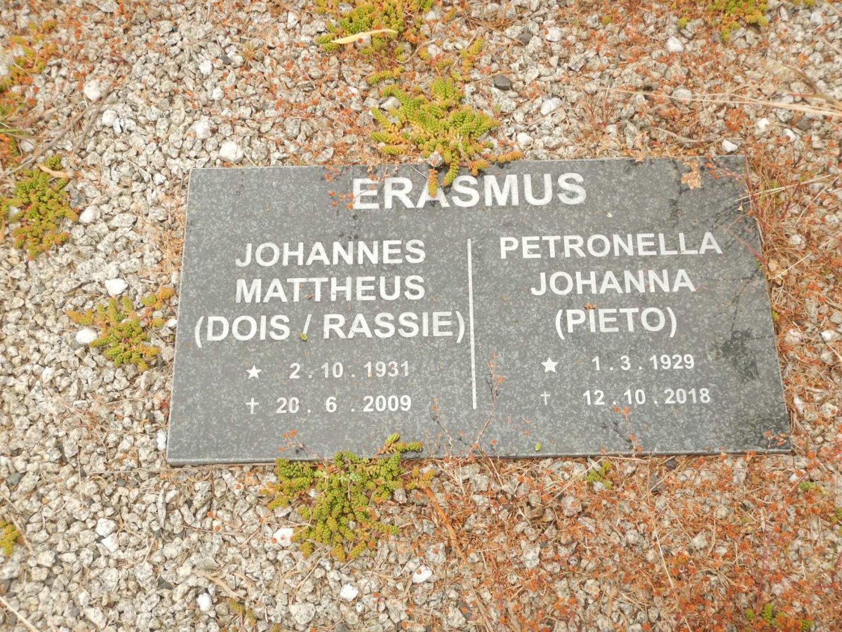 ERASMUS Johannes Mattheus 1931-2009 &amp; Petronella Johanna 1929-2018 :: ERASMUS Emma S.G. nee PANSEGROUW 1908-1981