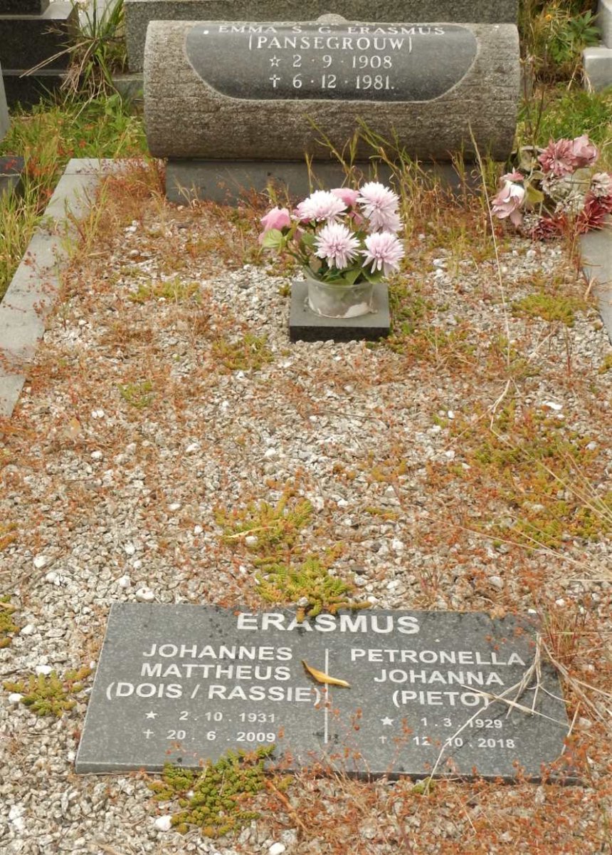 ERASMUS Johannes Mattheus 1931-2009 &amp; Petronella Johanna 1929-2018 :: ERASMUS Emma S.G. nee PANSEGROUW 1908-1981