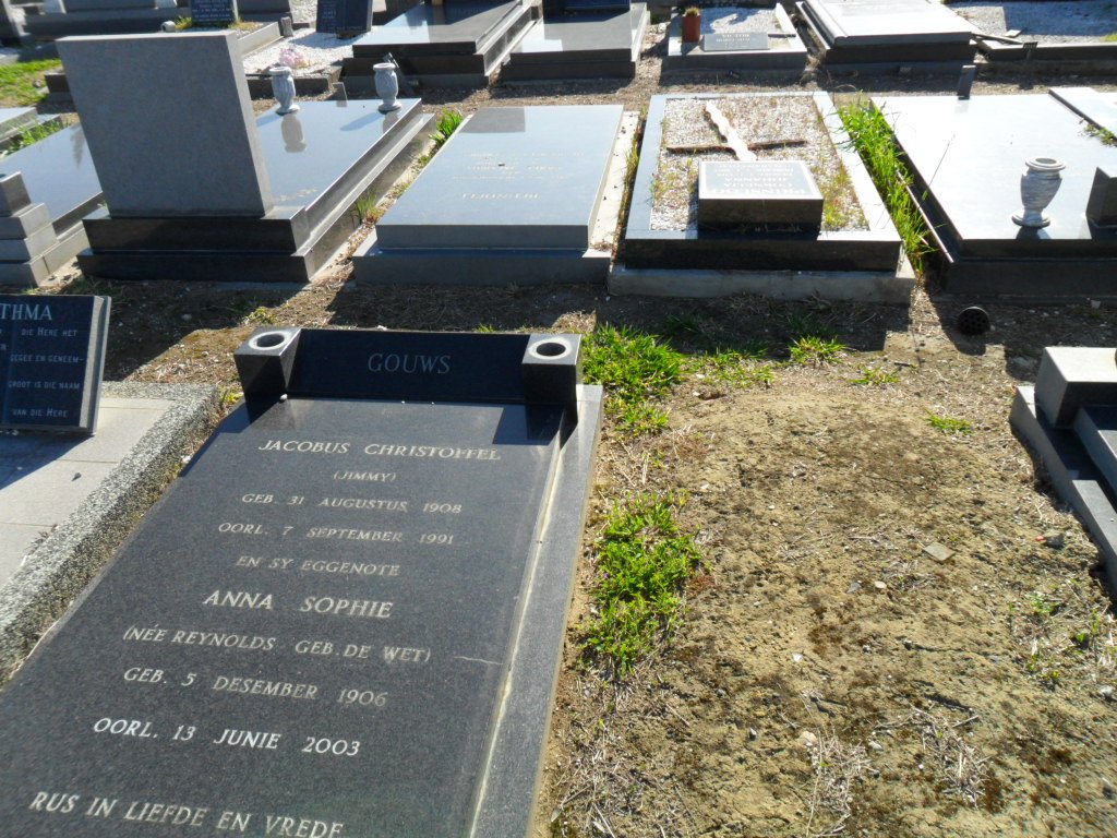 GOUWS Jacobus Christoffel 1908-1991 &amp; Anna Sophie formerly REYNOLDS nee DE WET 1906-2003