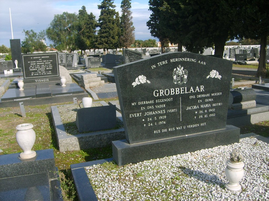 GROBBELAAR Evert Johannes 1909-1974 &amp; Jocoba Maria KOTIE 1902-1982