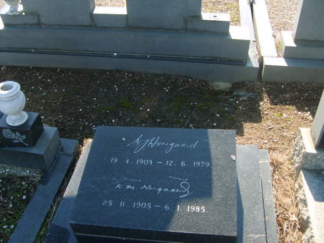 HOUGAARD W.J. 1903-1979 &amp; R.M. 1905-1985