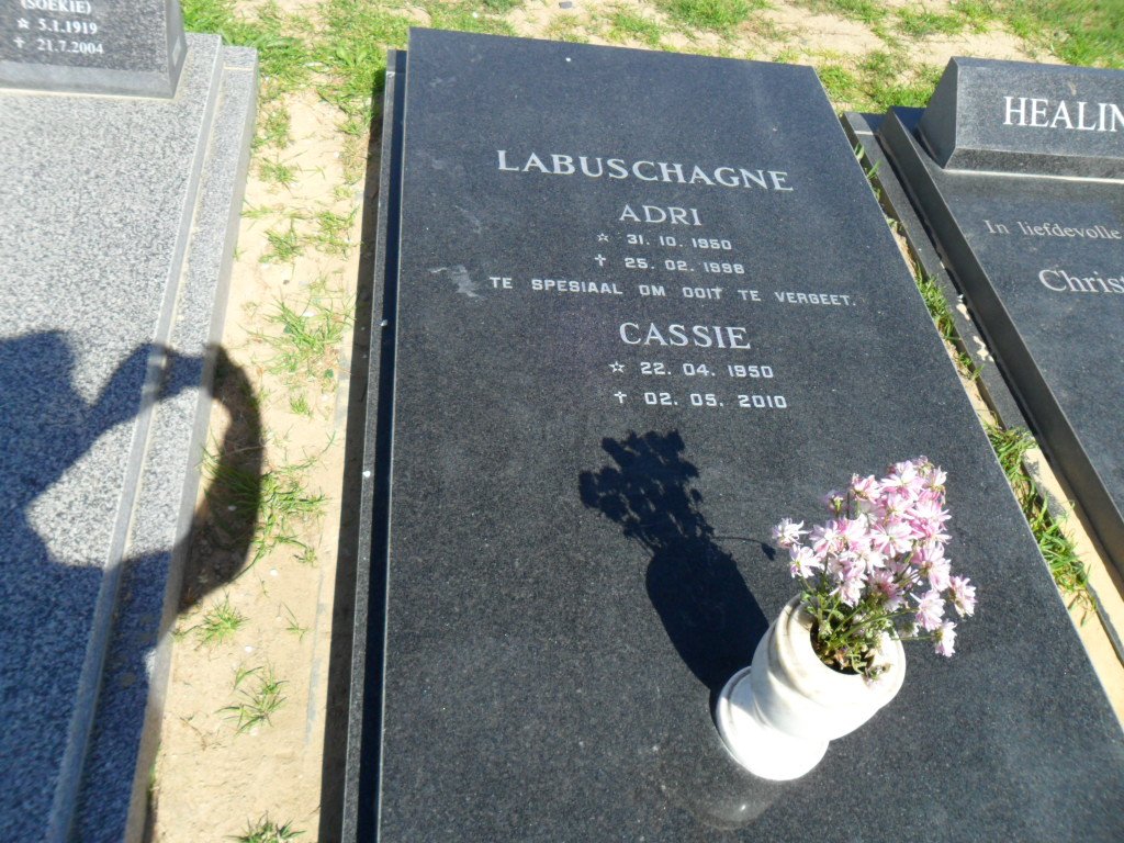 LABUSCHAGNE Adri 1950-1998 &amp; Cassie 1950-2010