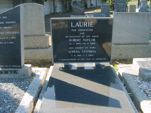 LAURIE Robert Naylor 1892-1969 &amp; Alwena Stephena 1901-1994