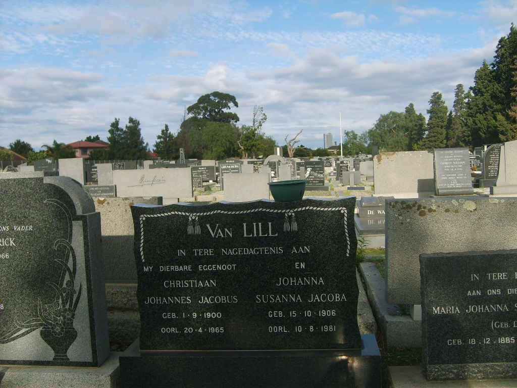 LILL Christiaan Johannes Jacobus, van 1900-1965 &amp; Johanna Susanna Jacoba  1906-1981