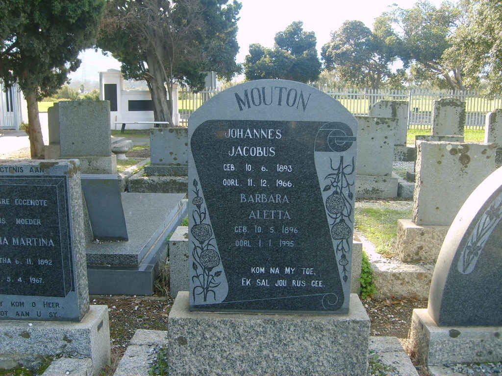 MOUTON Johannes Jacobus 1893-1966 &amp; Barbara Aletta 1896-1995