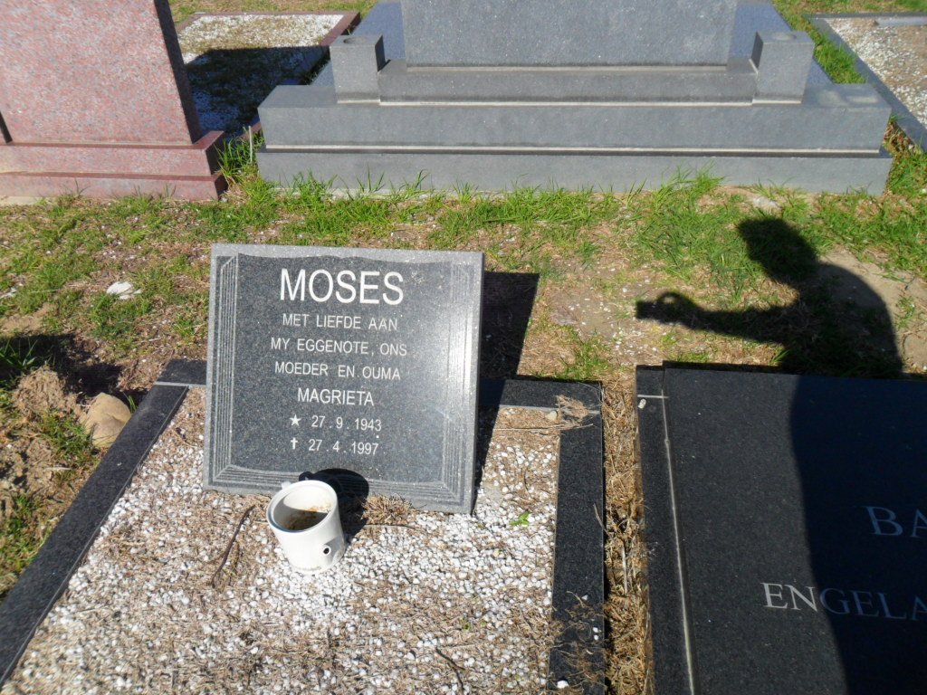 MOSES Magrieta 1943-1997