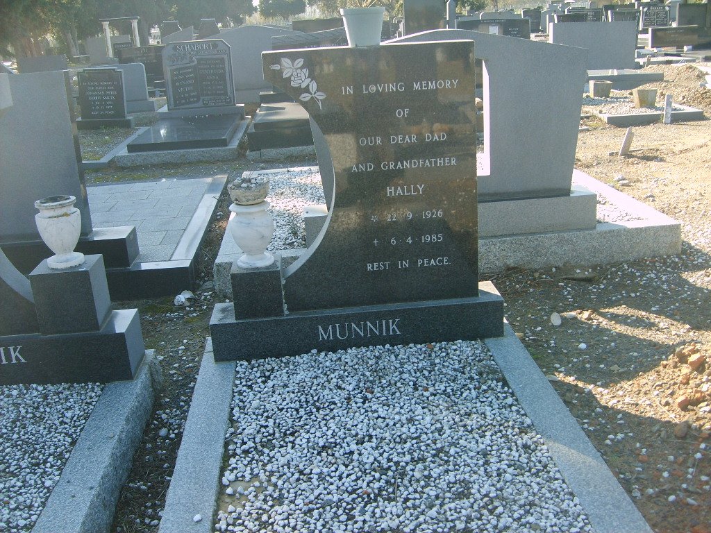 MUNNIK Hally 1926-1985