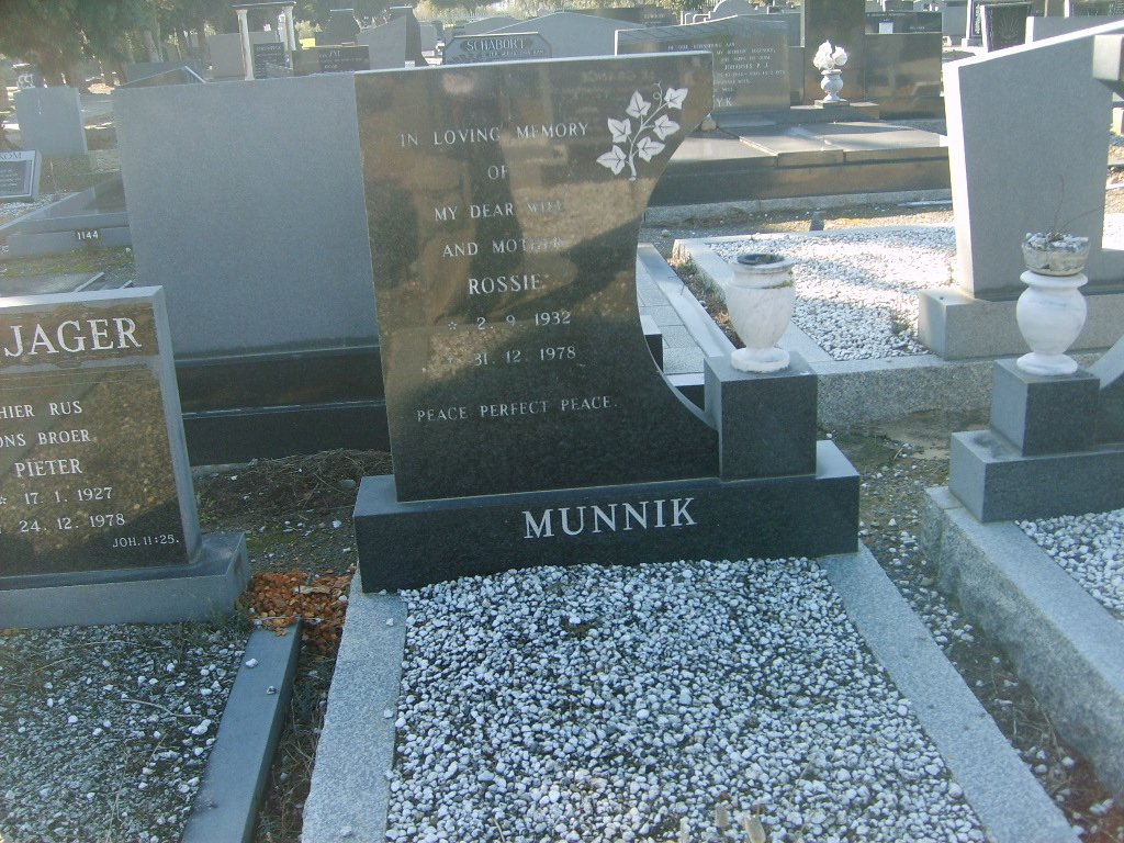 MUNNIK Rossie 1932-1978