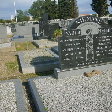 NIEMAND Andries Machiel 1904-1974 &amp; Magdalena Margaretha 1906-2001