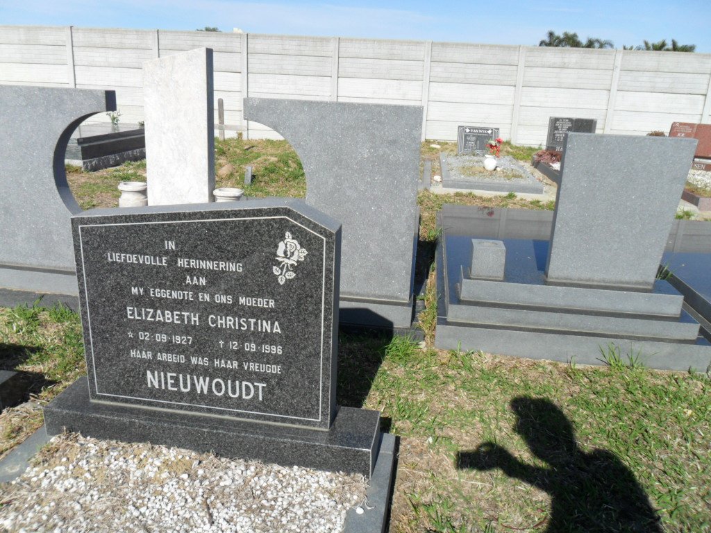 NIEUWOUDT Elizabeth Christina 1927-1996