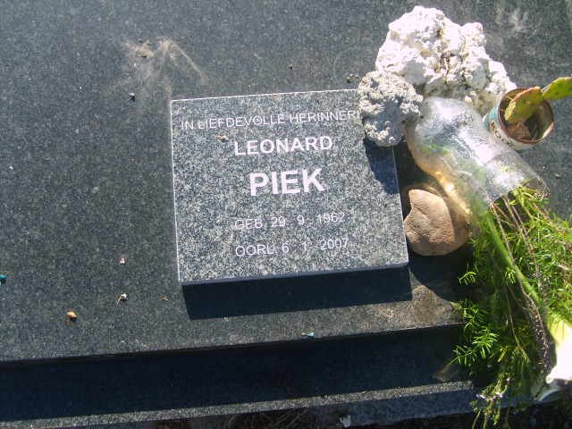 PIEK Leonard 1962-2007