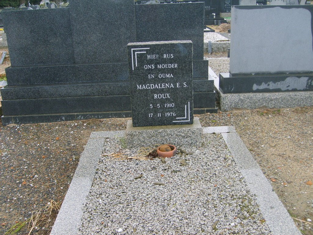 ROUX Magdalena E.S. 1910-1976