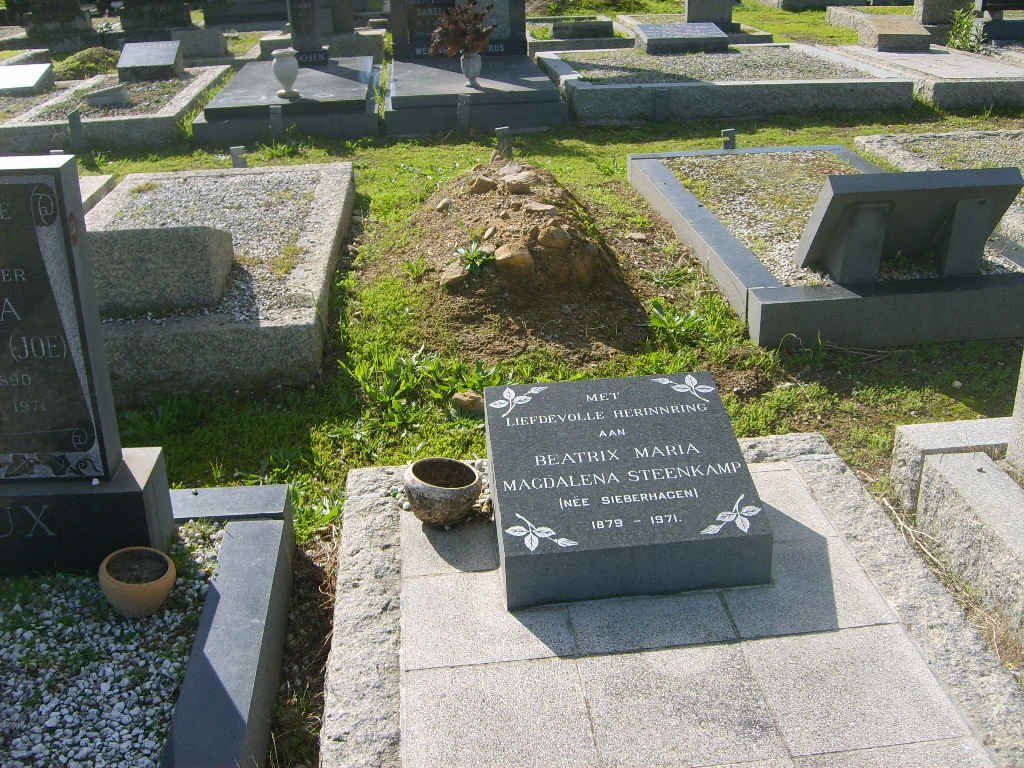 STEENKAMP Beatrix Maria Magdalena nee SIEBERHAGEN 1879-1971