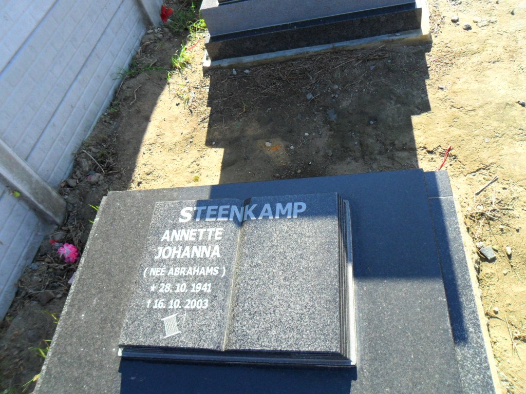 STEENKAMP Annette Johanna nee ABRAHAMS 1941-2003