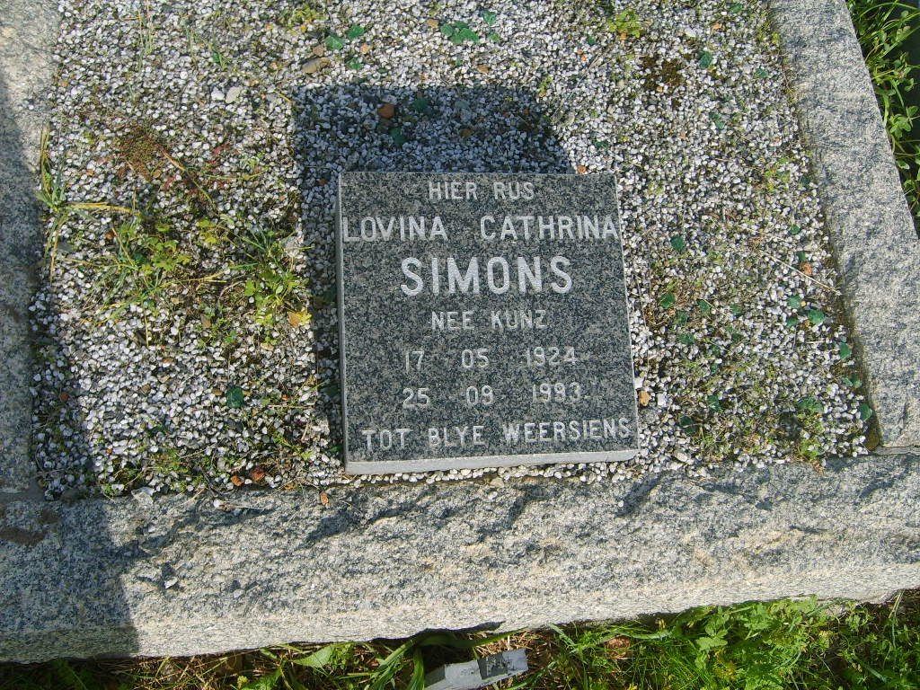 SIMONS Lovina Cathrina nee KUNZ 1924-1993