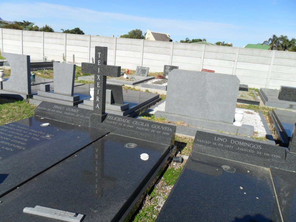TEIXEIRA Simao Gomes 1944-1996 &amp; Felicidada Cecilia Gouveia 1945-1996